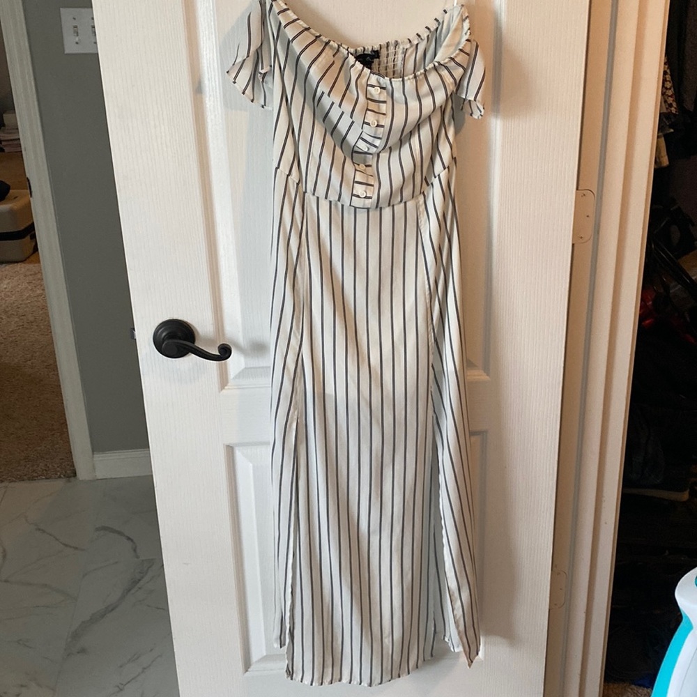 Love tree off the shoulder white dress